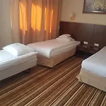 Boutique Hotel's Kwiska - Legnicka Lägenhetshotell