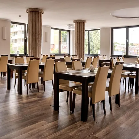 Boutique Hotel's Kwiska - Legnicka Lägenhetshotell