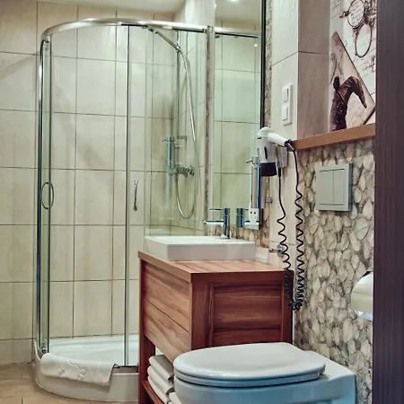 アパートホテル Boutique Hotel's Kwiska - Legnicka 3*