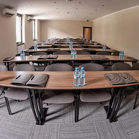 Boutique Hotel's Kwiska - Legnicka 公寓式酒店 3*