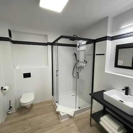 Boutique Hotel's Kwiska - Legnicka شقة فندقية 3*